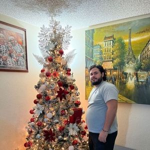 Meet your Posher, Enrique